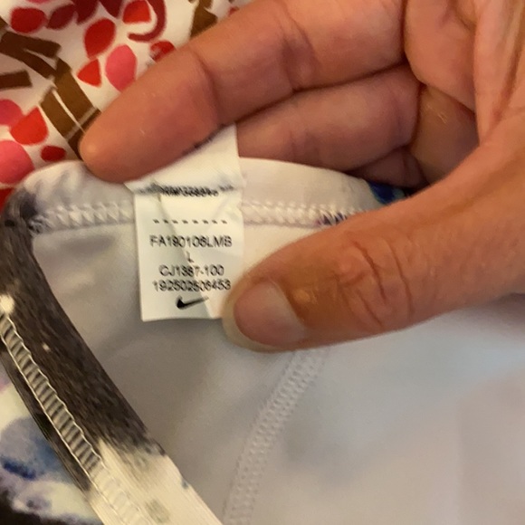 ❌ SOLD Nike Dri-FIT Sports Bra Size L EUC - Picture 4 of 4